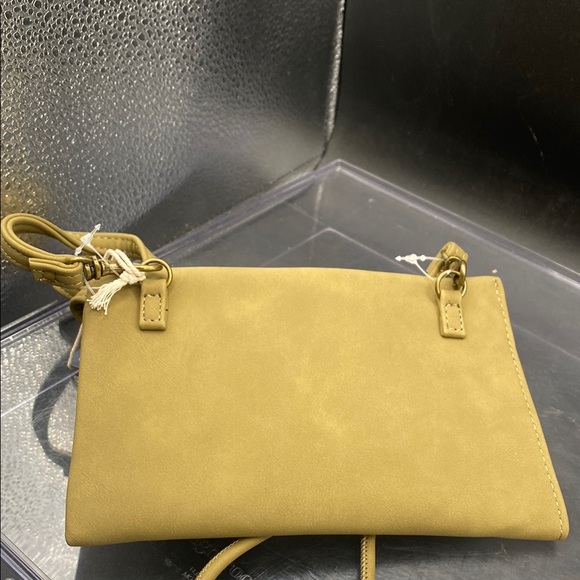 Universal Thread Women's Green Crossbody Bag - Brand New!!!! - Picture 2 of 6
